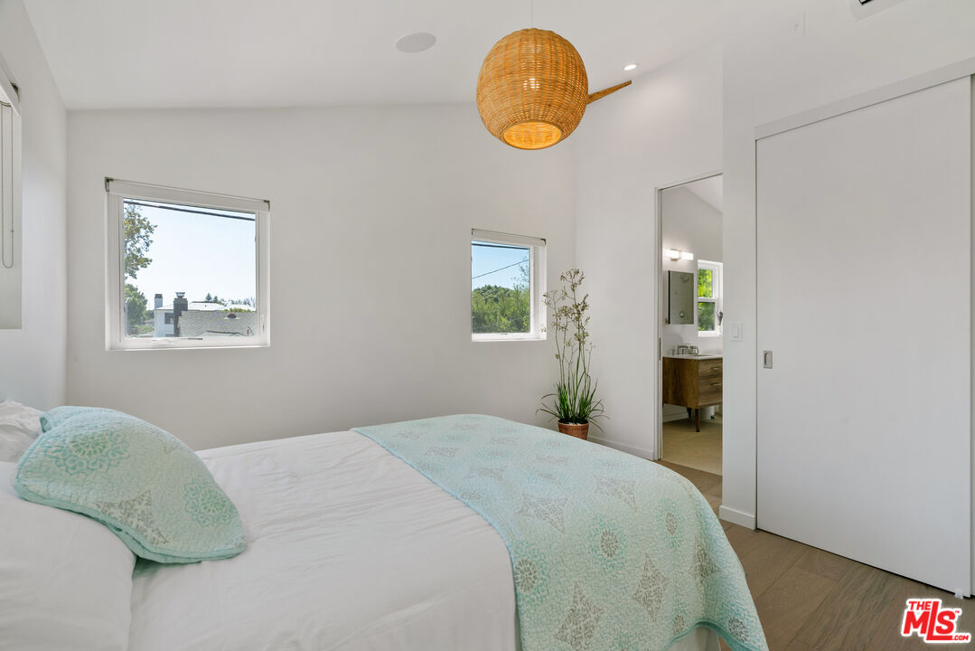 1352 Pacific St Unit: B
