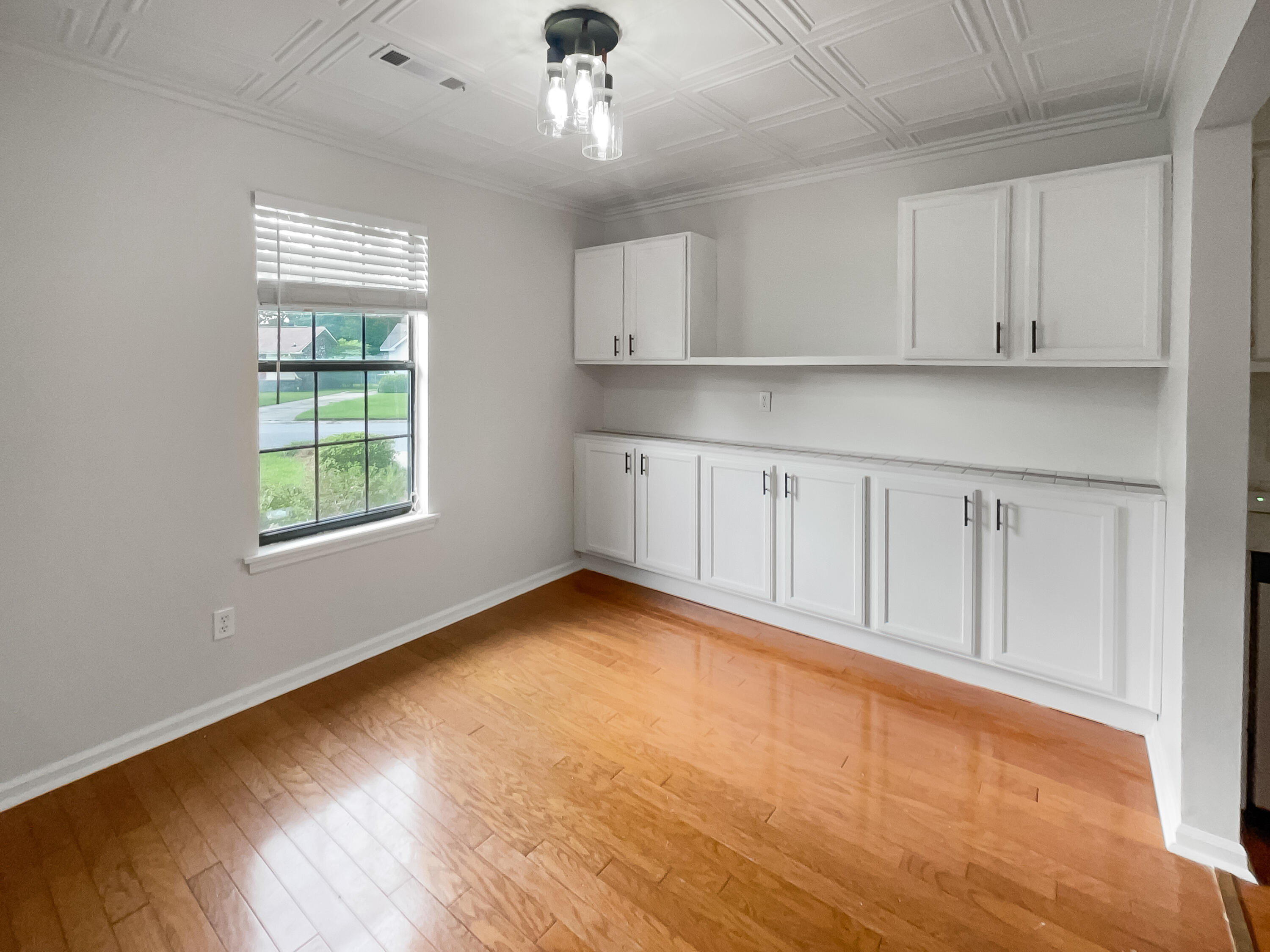 313 Vixen Boulevard