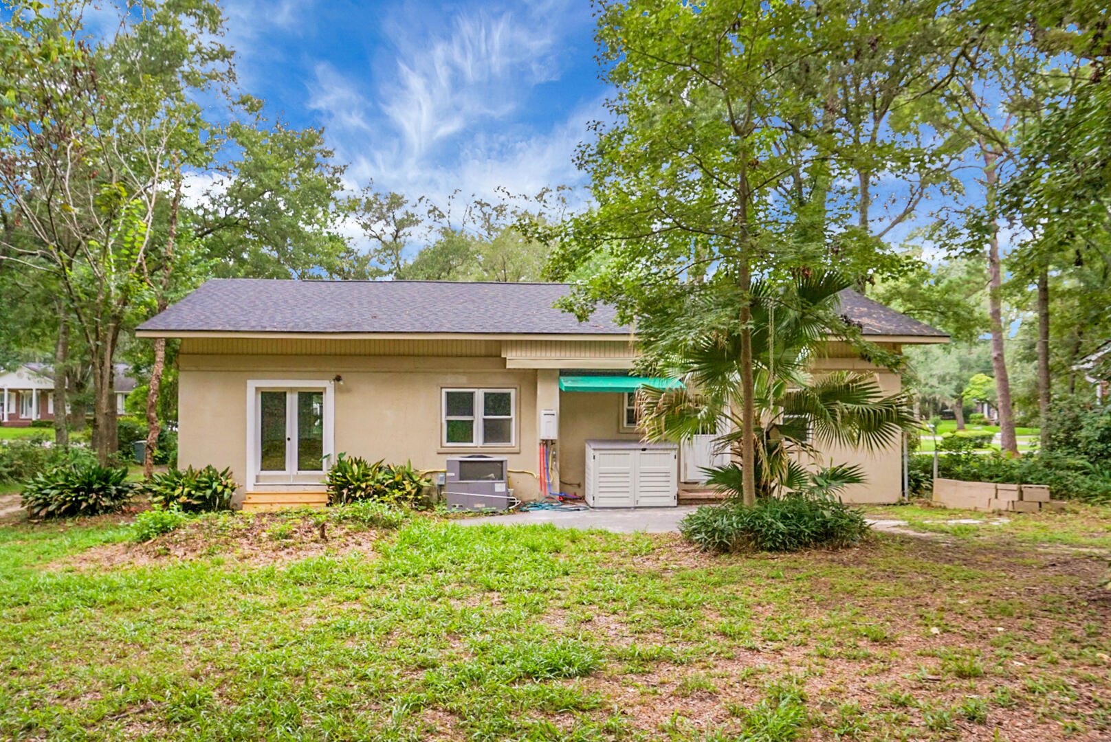 1015 Dennis Drive