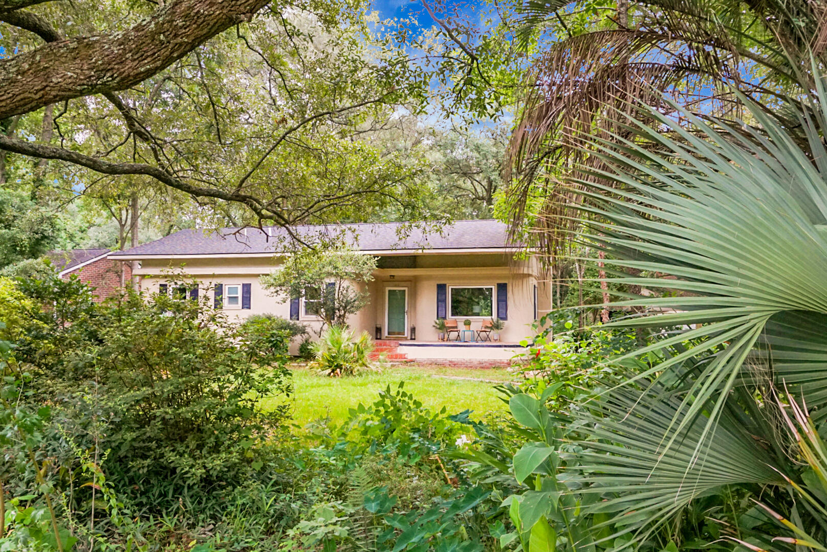1015 Dennis Drive