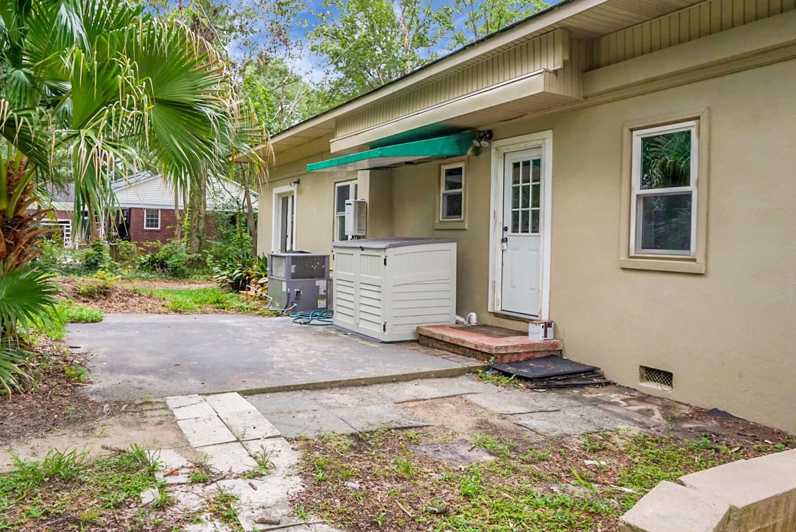 1015 Dennis Drive