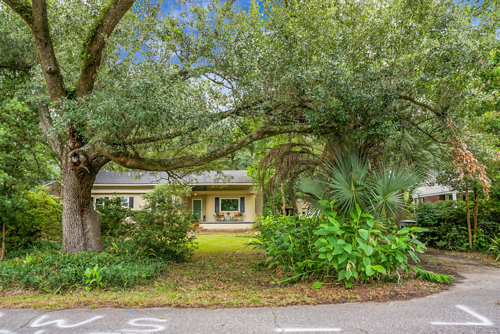 1015 Dennis Drive