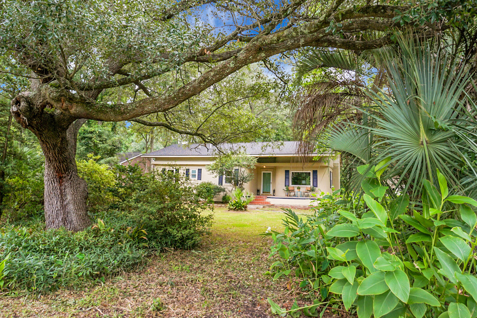 1015 Dennis Drive