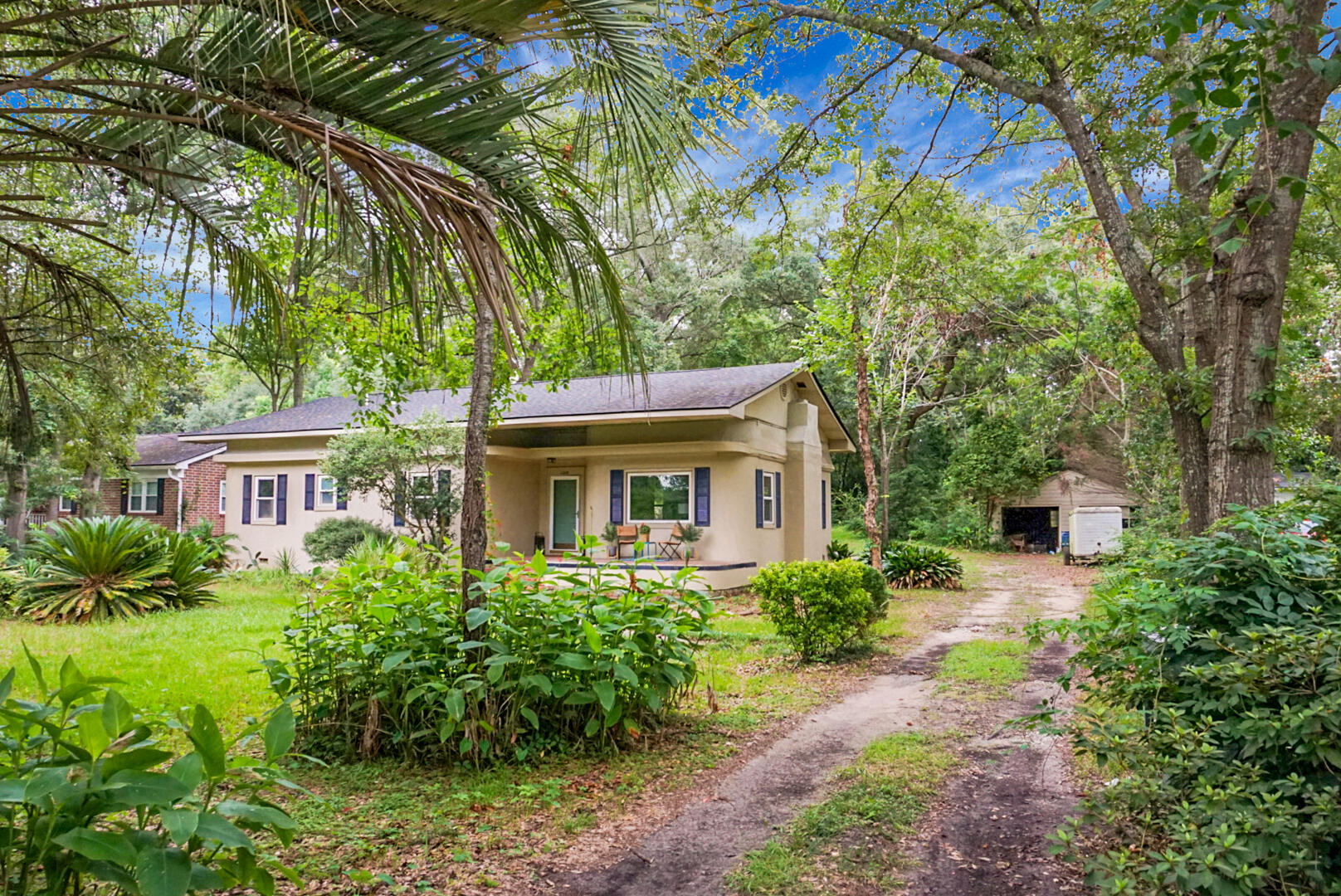 1015 Dennis Drive
