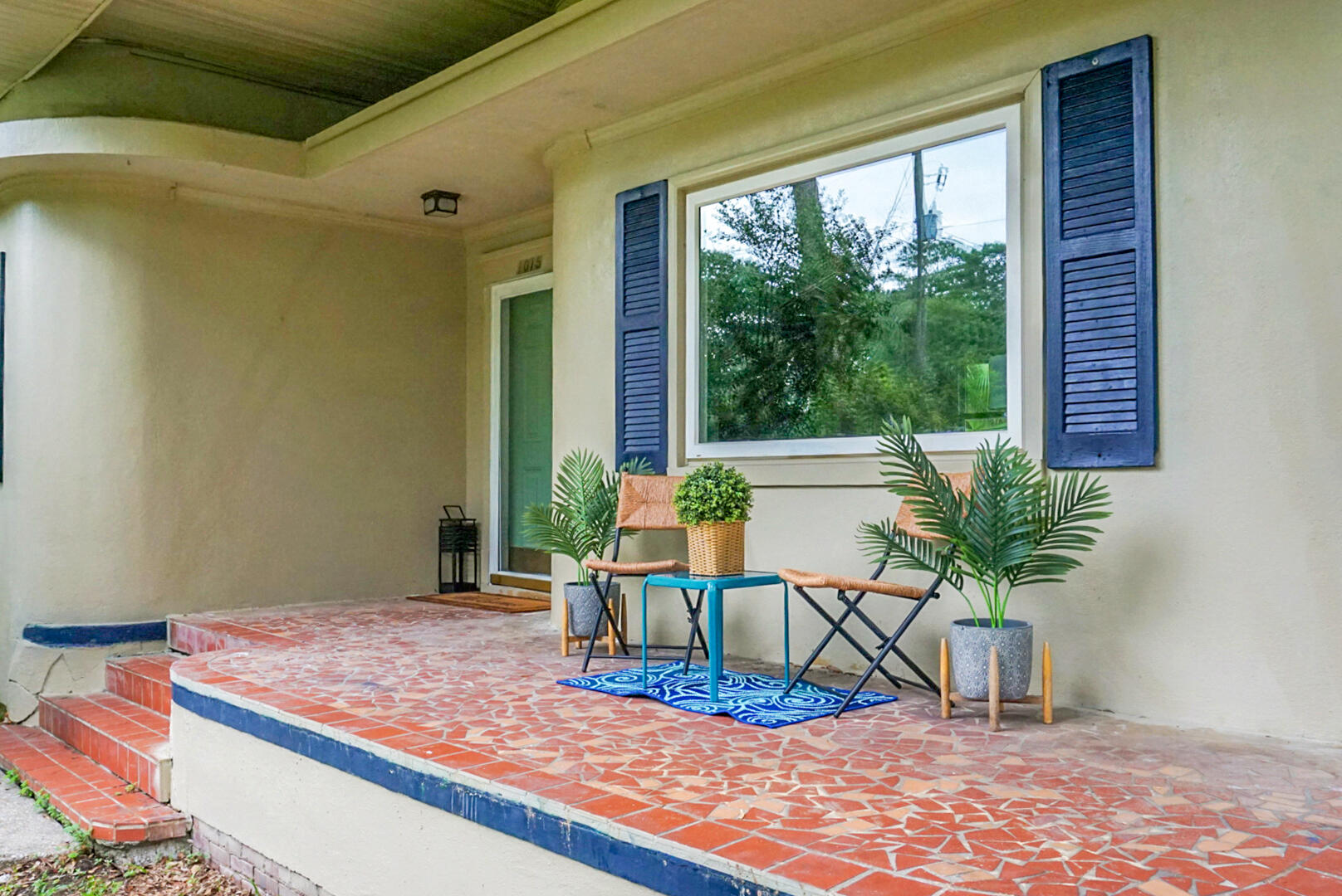 1015 Dennis Drive