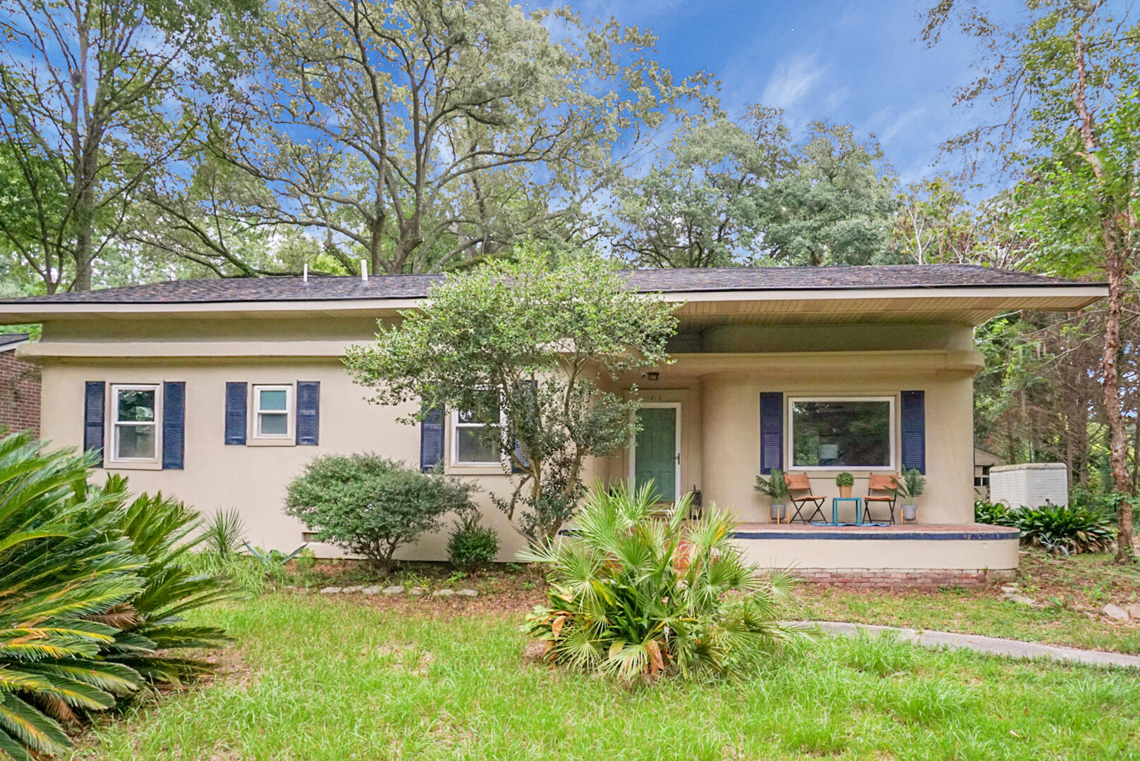 1015 Dennis Drive