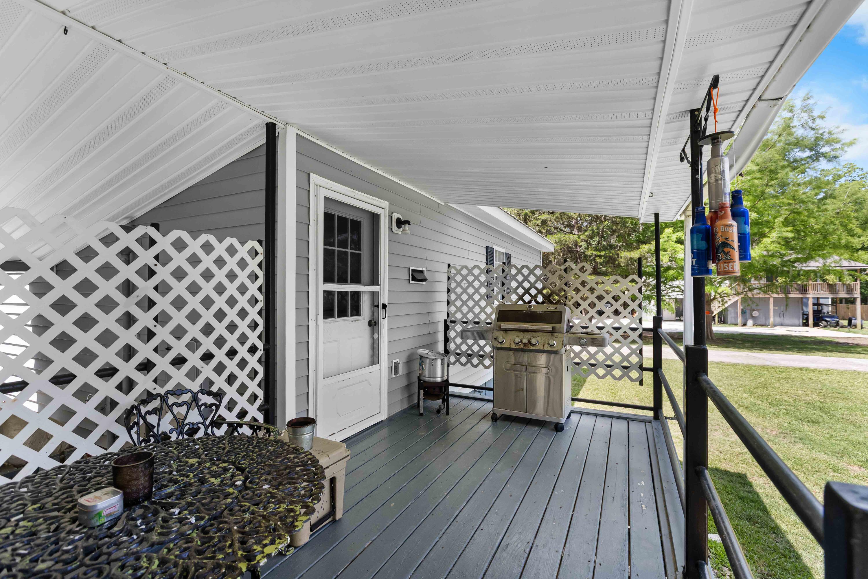 589 Backfield Road