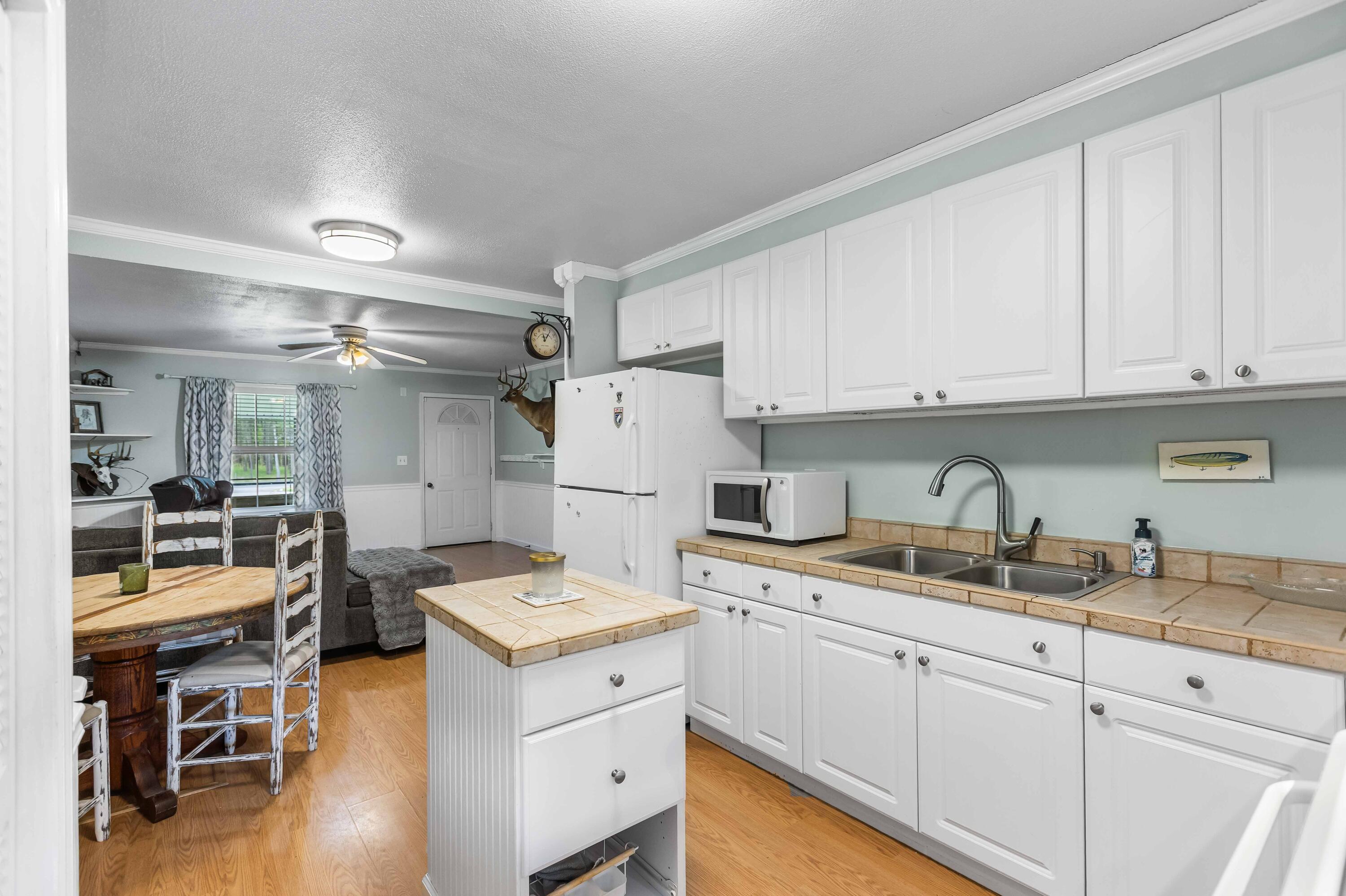 589 Backfield Road