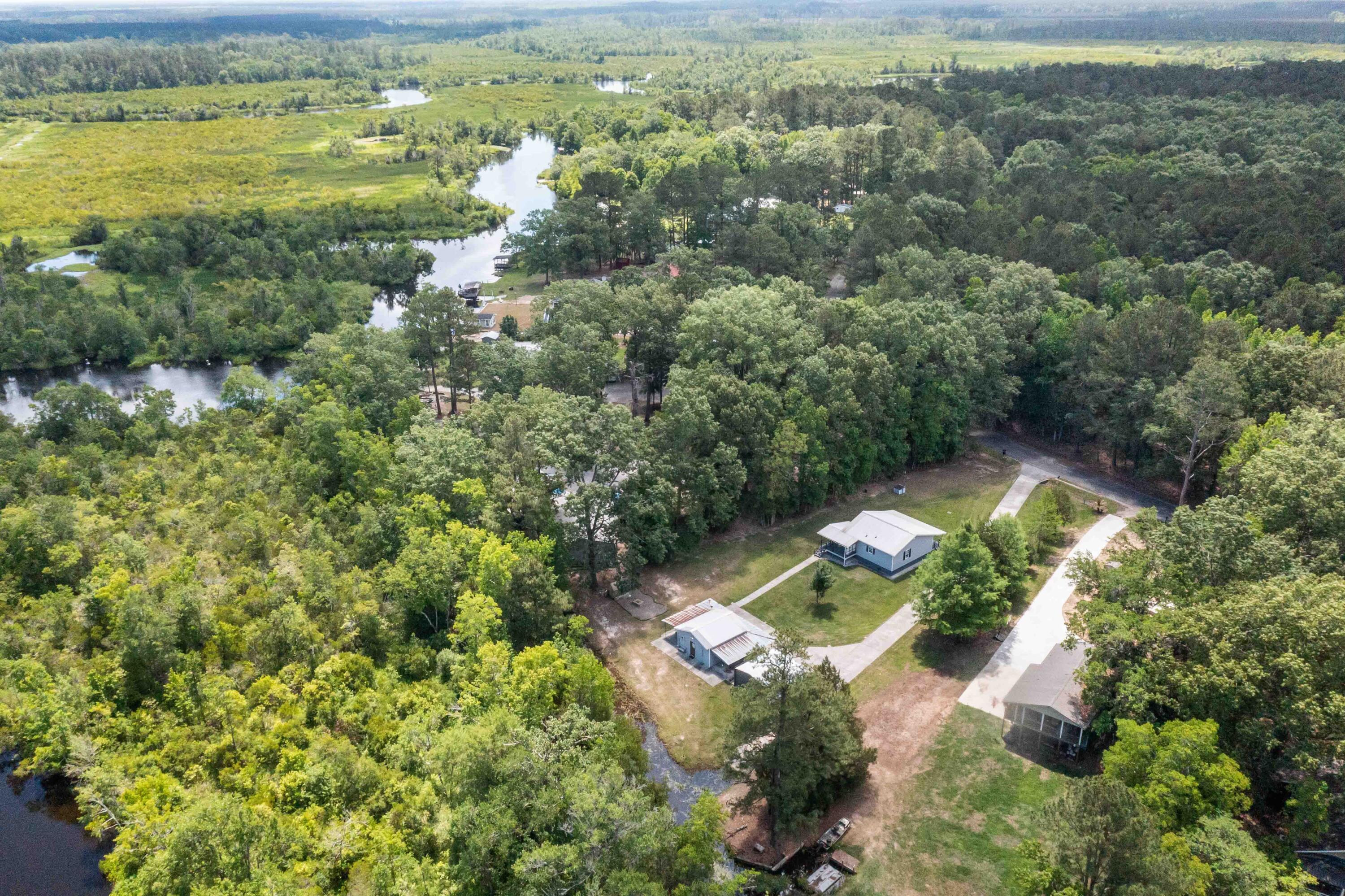 589 Backfield Road