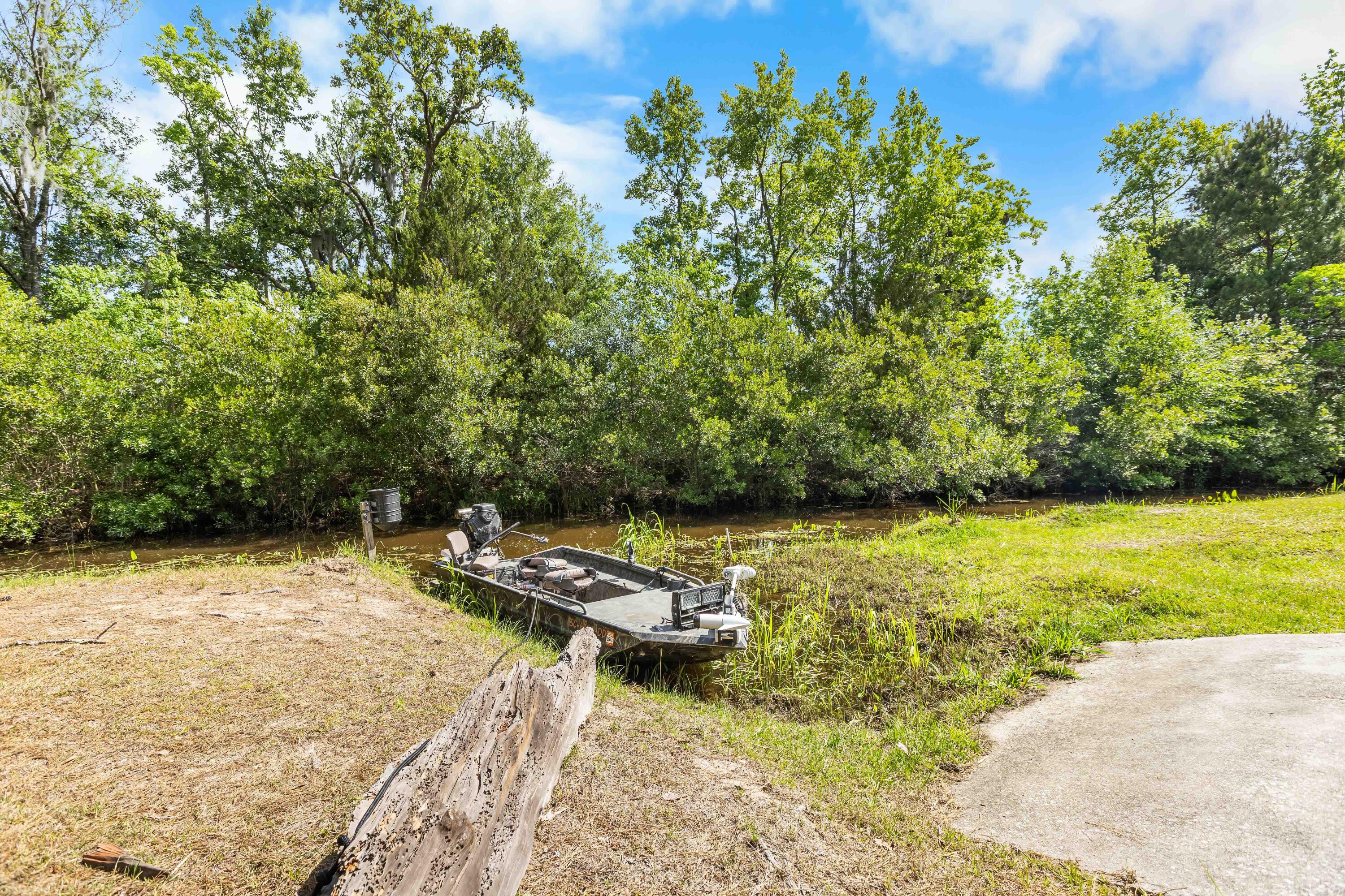 589 Backfield Road
