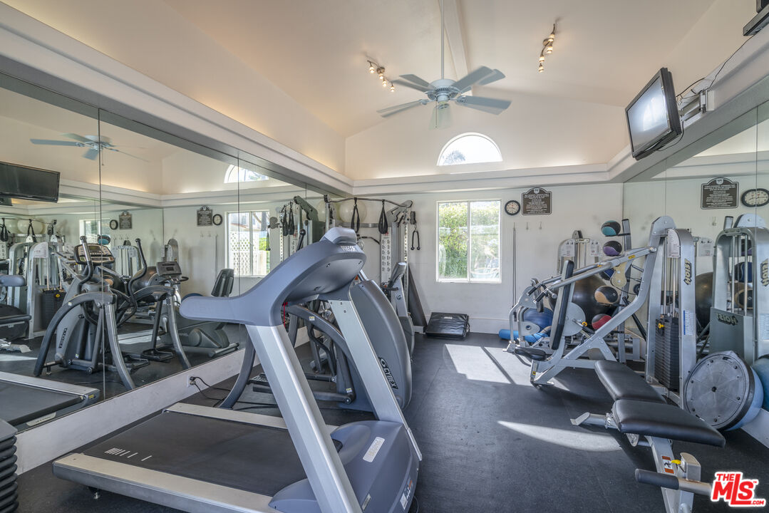 6475 Zuma View Pl Unit: 129