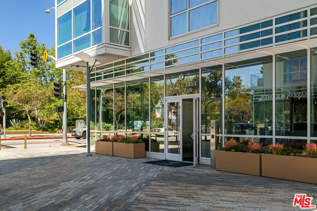 1705 Ocean Ave Unit: 302