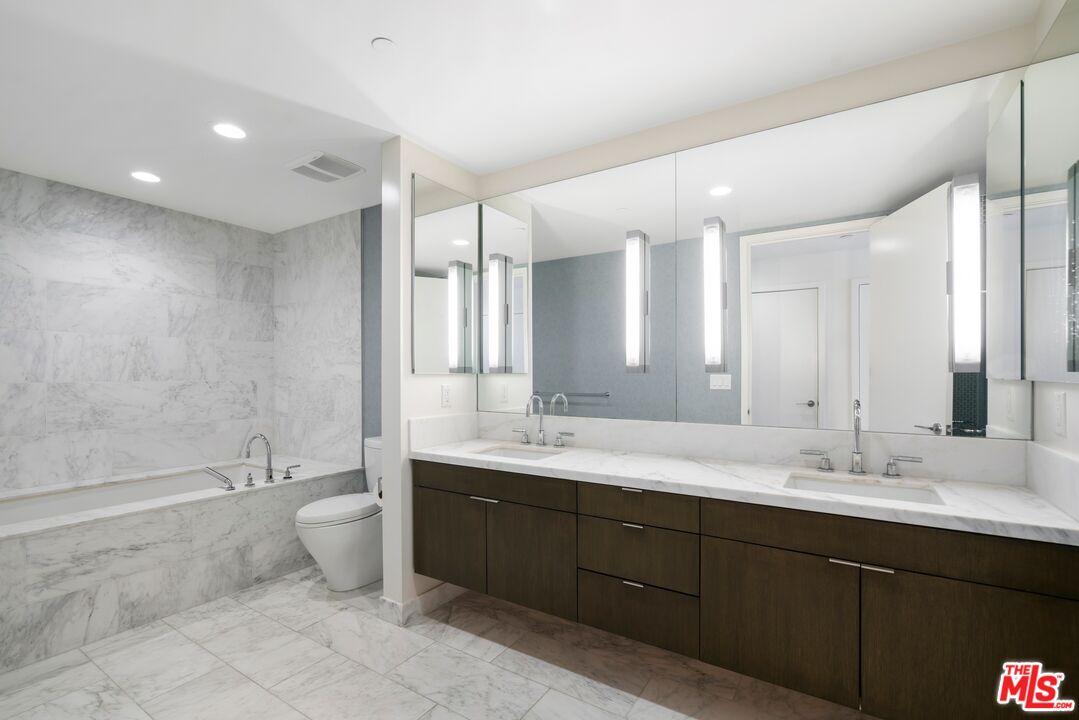 1705 Ocean Ave Unit: 302