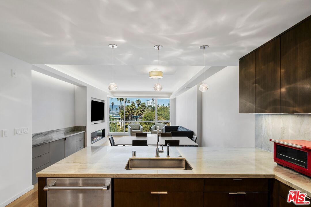 1705 Ocean Ave Unit: 302