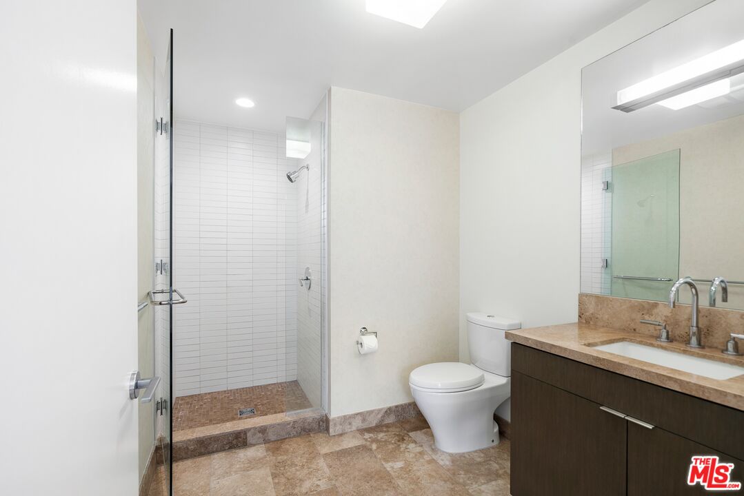 1705 Ocean Ave Unit: 302