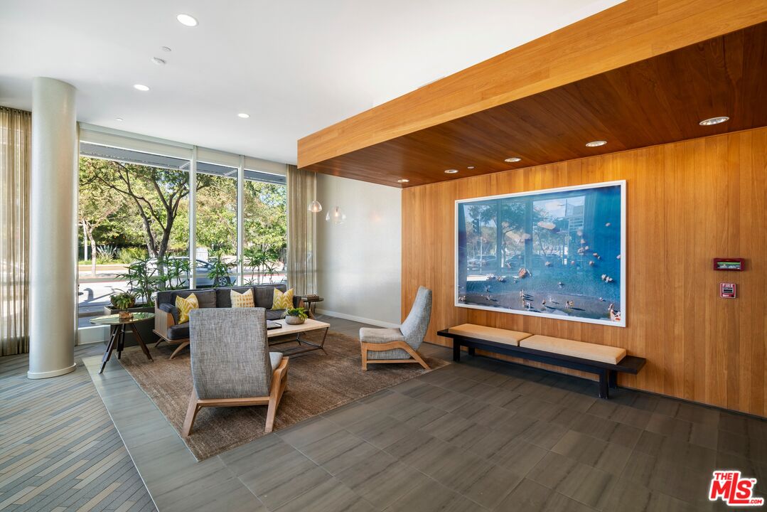 1705 Ocean Ave Unit: 302