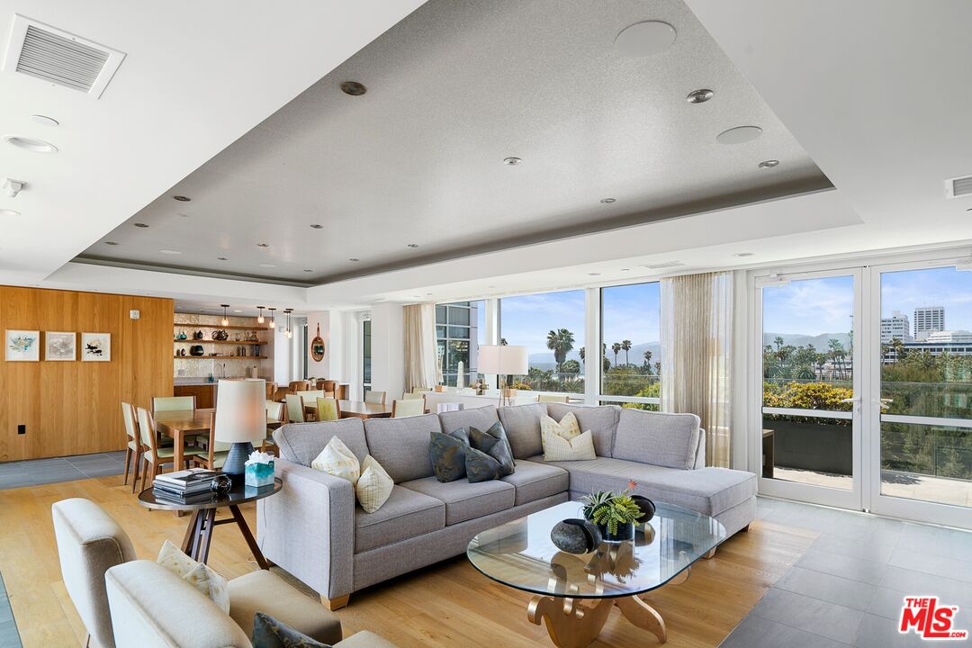 1705 Ocean Ave Unit: 302