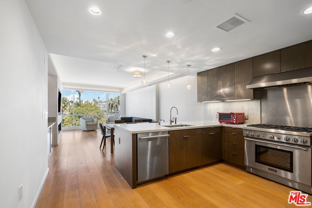 1705 Ocean Ave Unit: 302