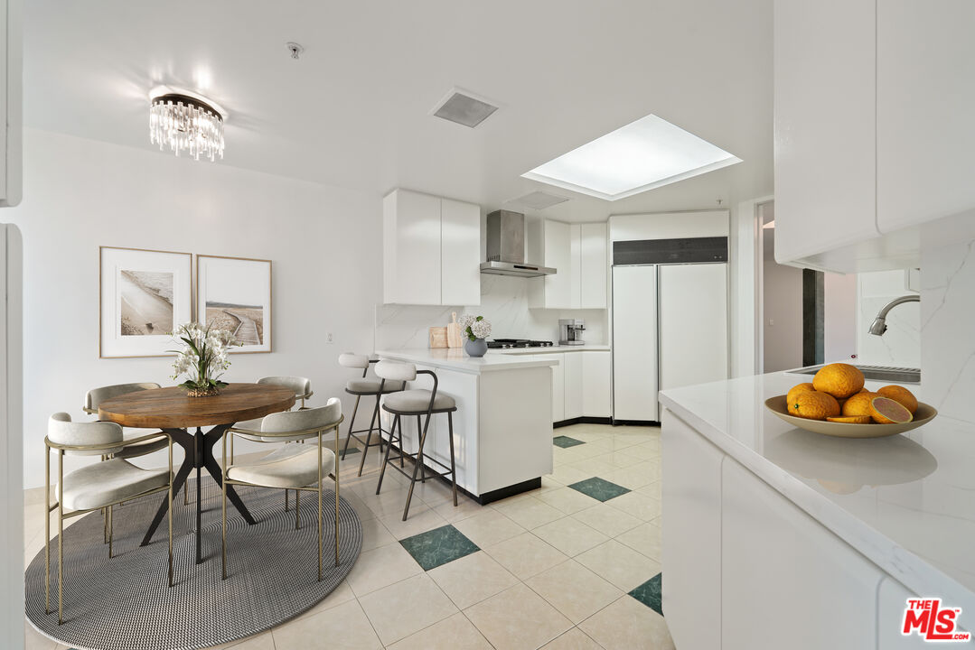 10490 Wilshire Blvd Unit: 303