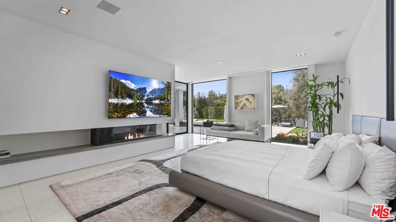 16032 VALLEY VISTA BLVD