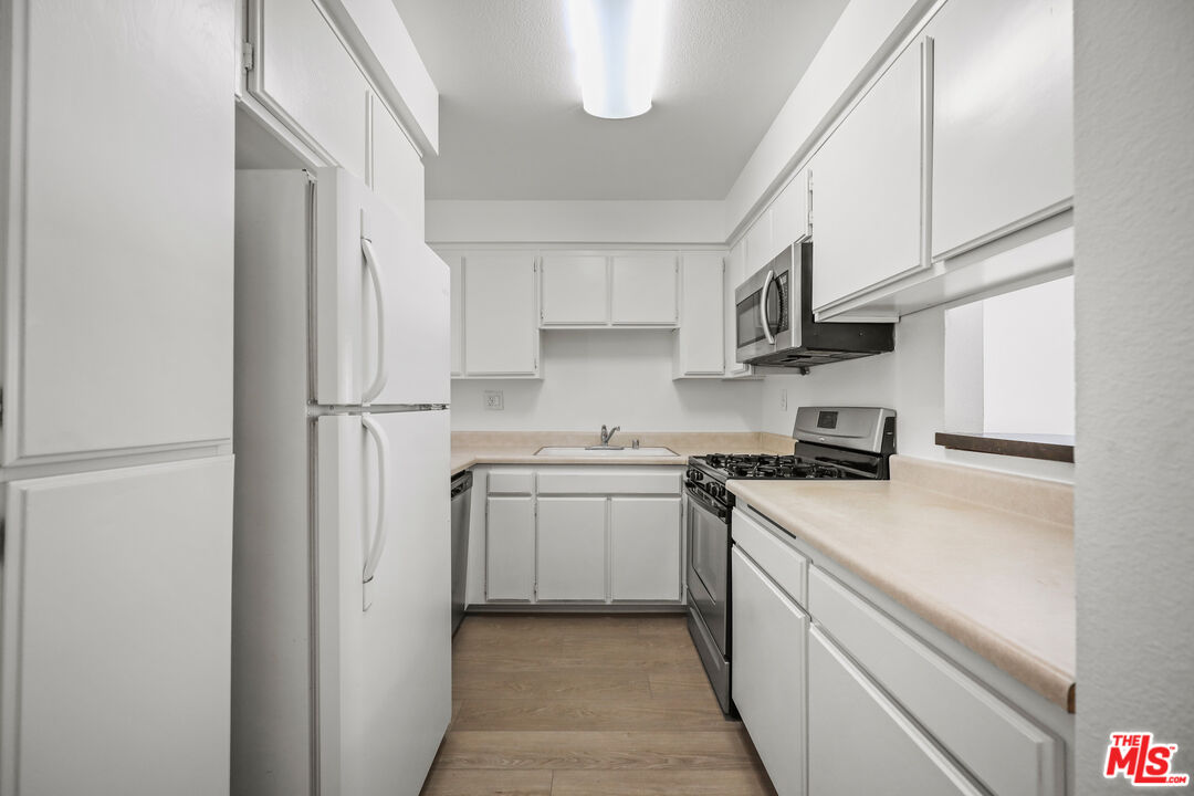 15207 Magnolia Blvd Unit: 116