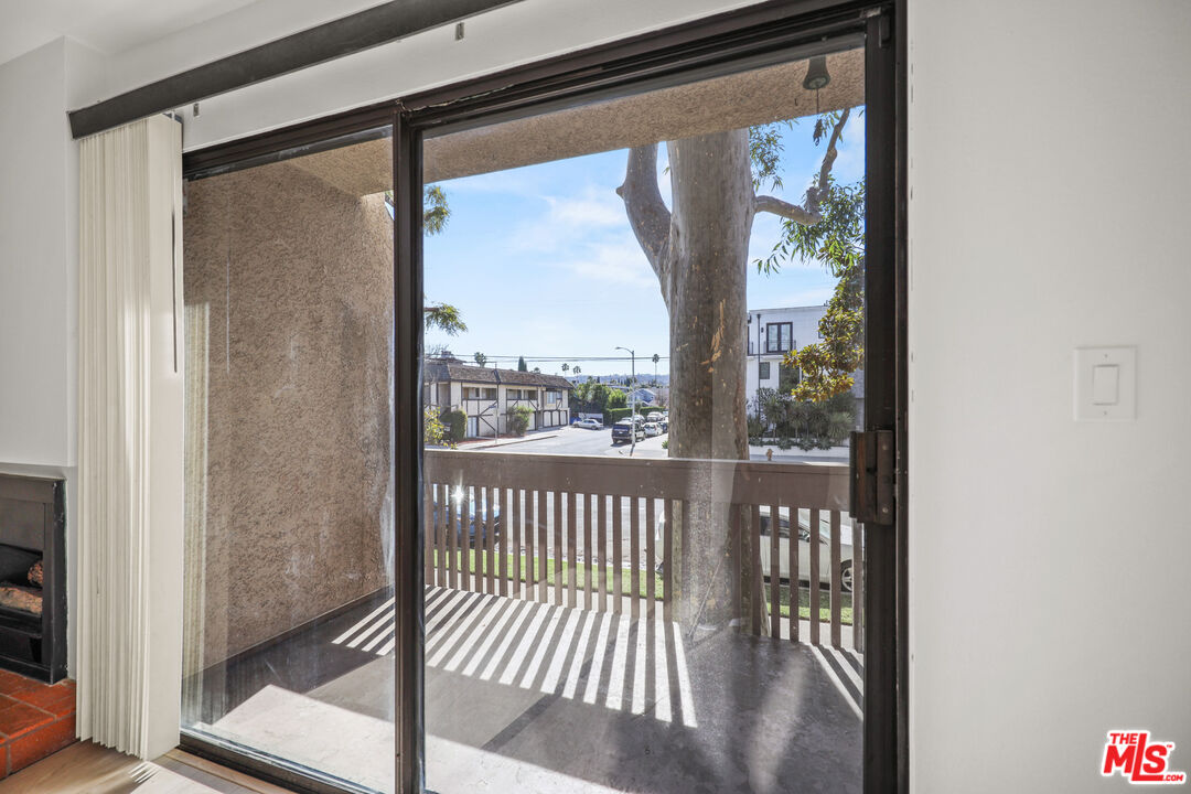 15207 Magnolia Blvd Unit: 116