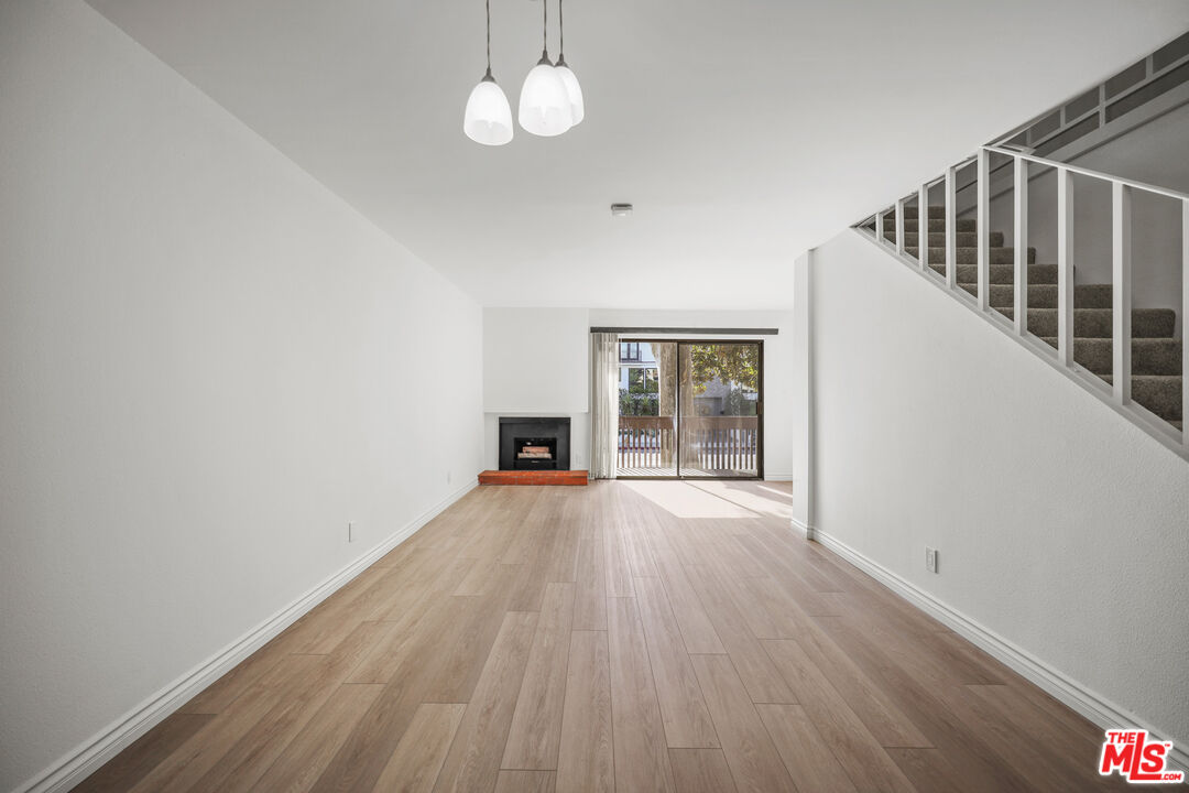 15207 Magnolia Blvd Unit: 116