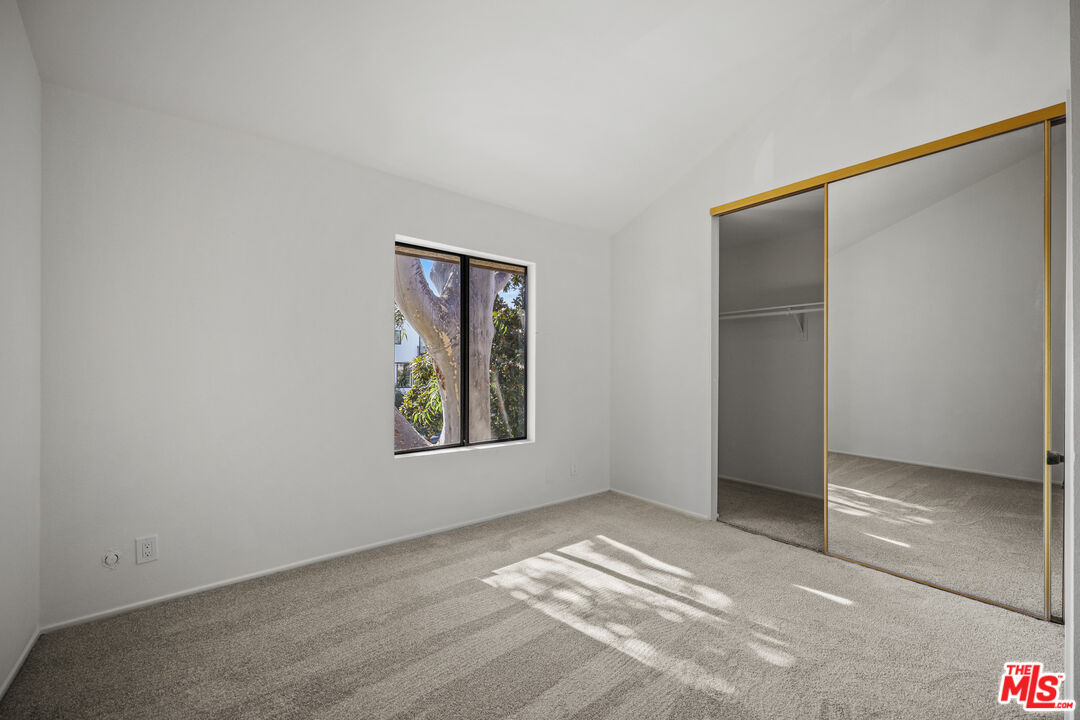 15207 Magnolia Blvd Unit: 116