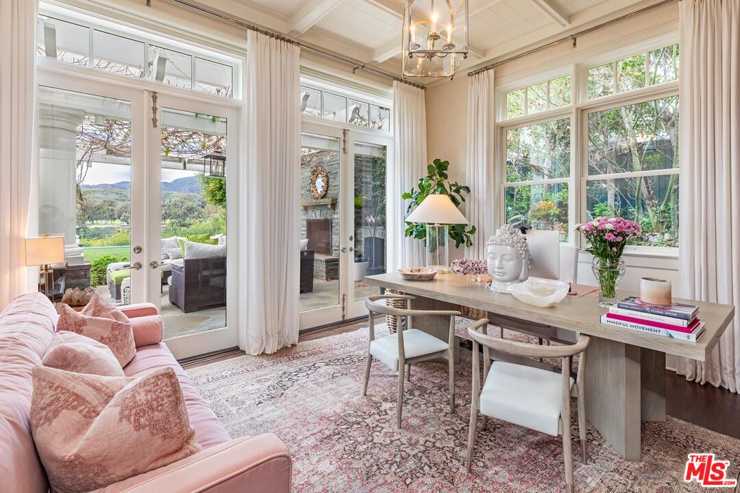 1149 Amalfi Dr