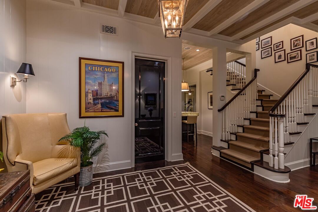 1149 Amalfi Dr