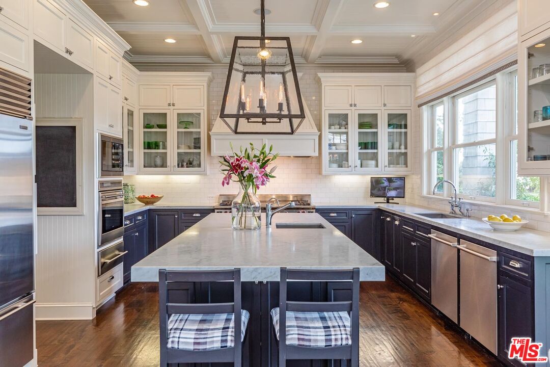 1149 Amalfi Dr