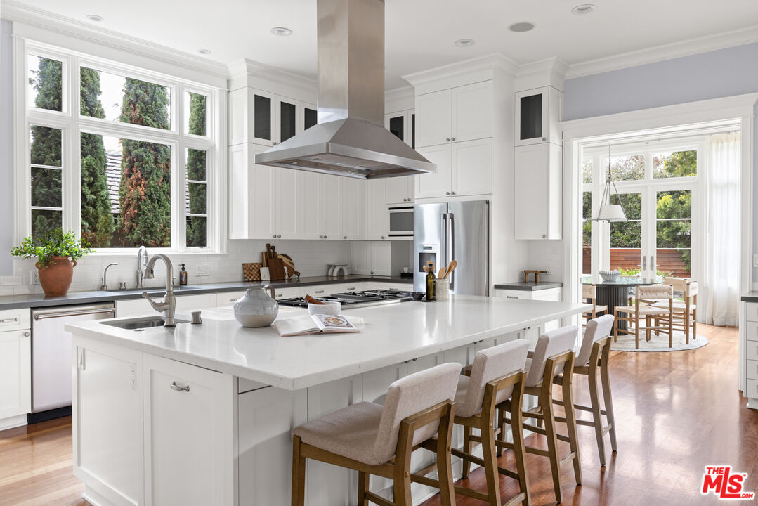 235 Oceano Dr
