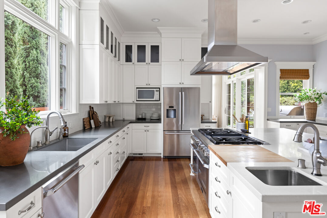 235 Oceano Dr