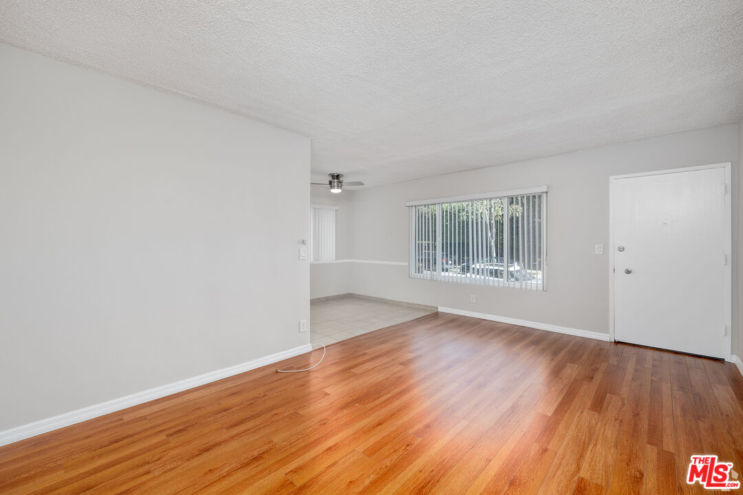 1023 N Laurel Ave Unit: 2