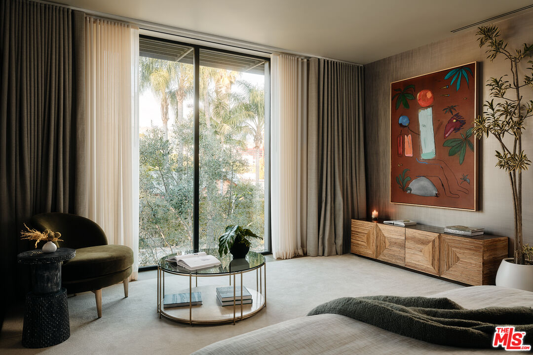 8899 Beverly Blvd Unit: 7