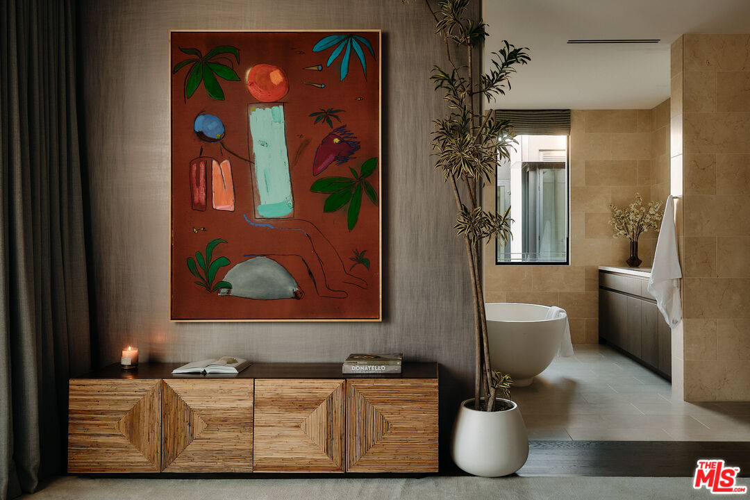 8899 Beverly Blvd Unit: 7