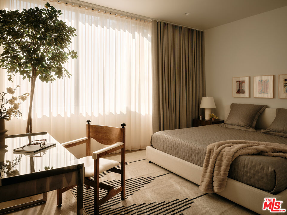 8899 Beverly Blvd Unit: 7