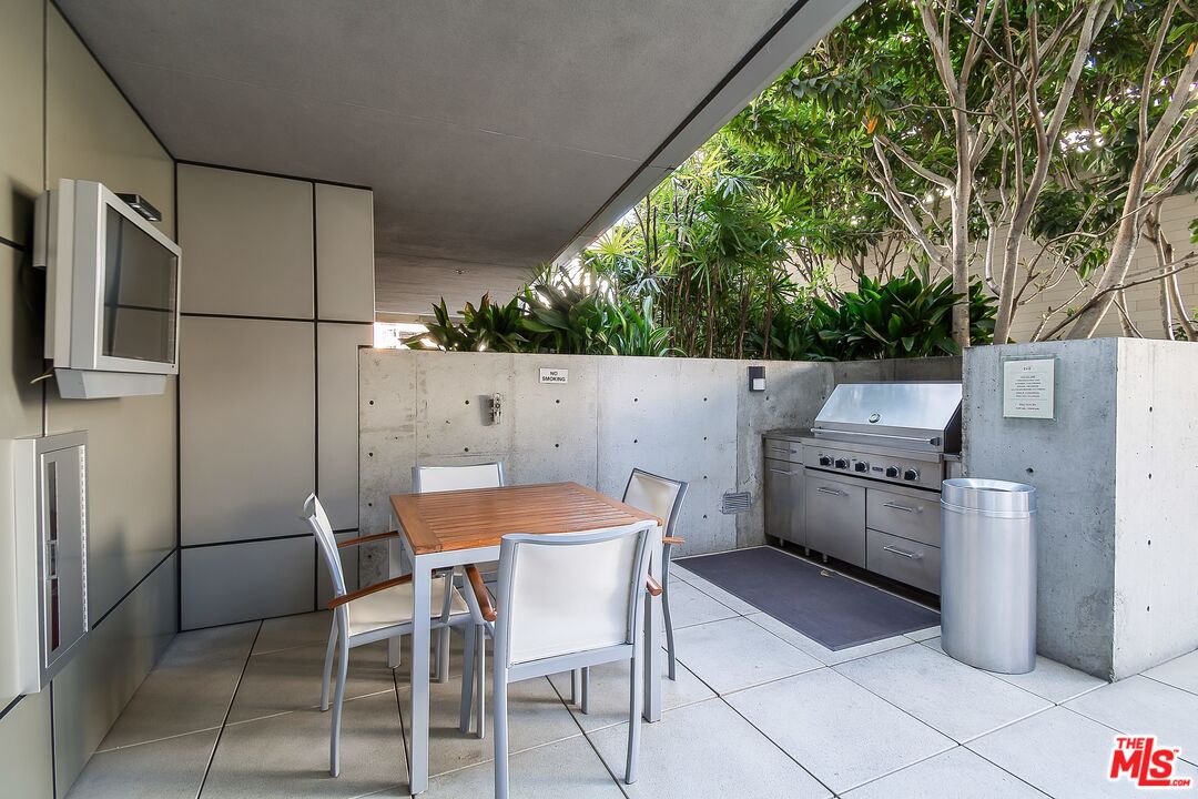 1155 S Grand Ave Unit: 713