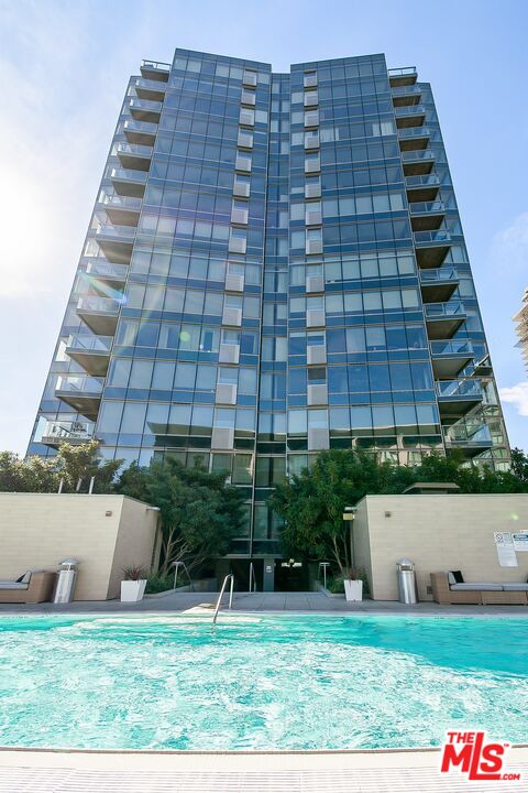 1155 S Grand Ave Unit: 713