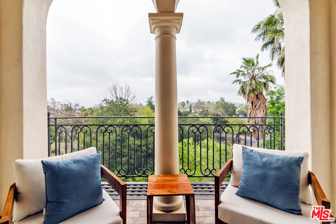 23500 Park Sorrento Unit: C42