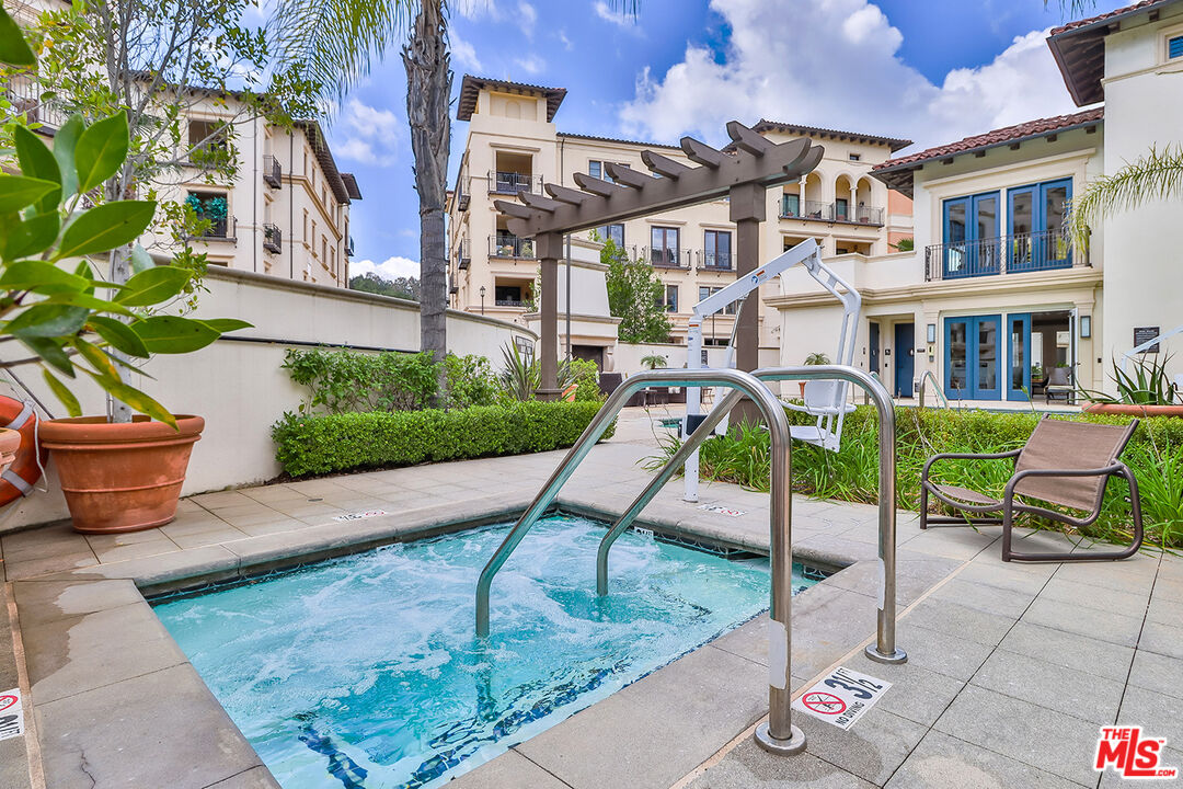 23500 Park Sorrento Unit: C42