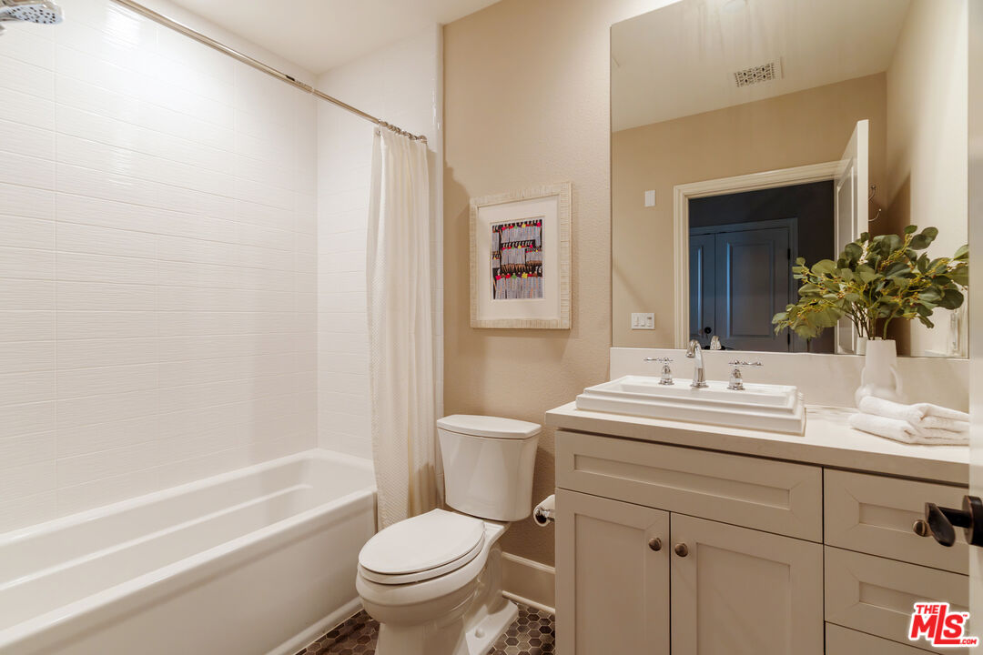 23500 Park Sorrento Unit: C42