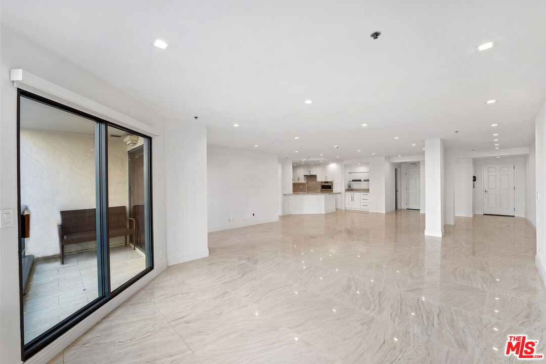 10724 Wilshire Blvd Unit: 206