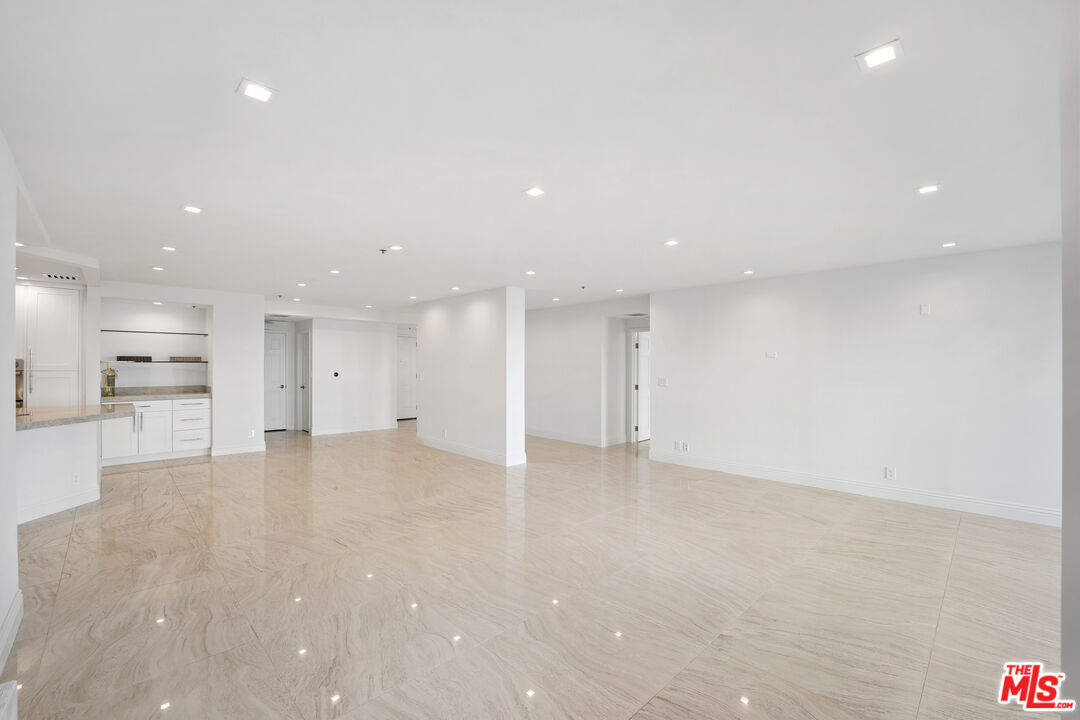 10724 Wilshire Blvd Unit: 206