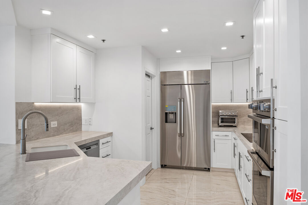 10724 Wilshire Blvd Unit: 206