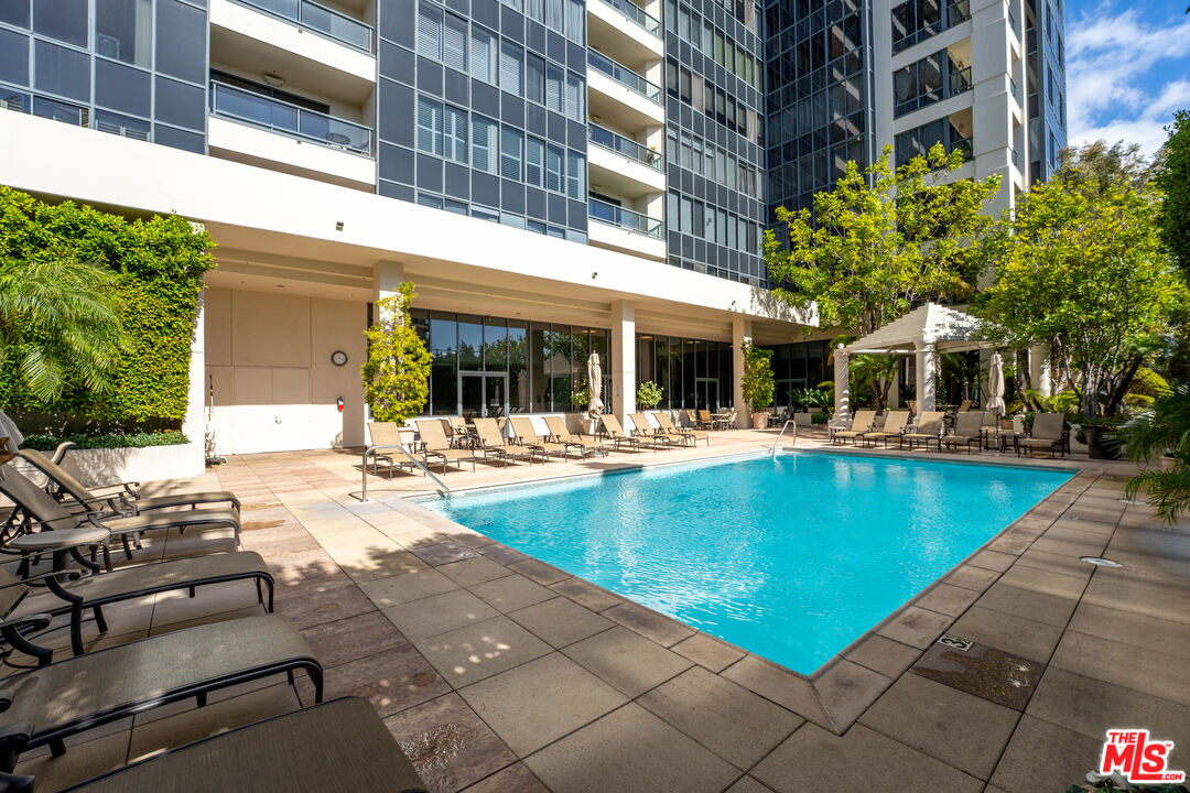 10724 Wilshire Blvd Unit: 206