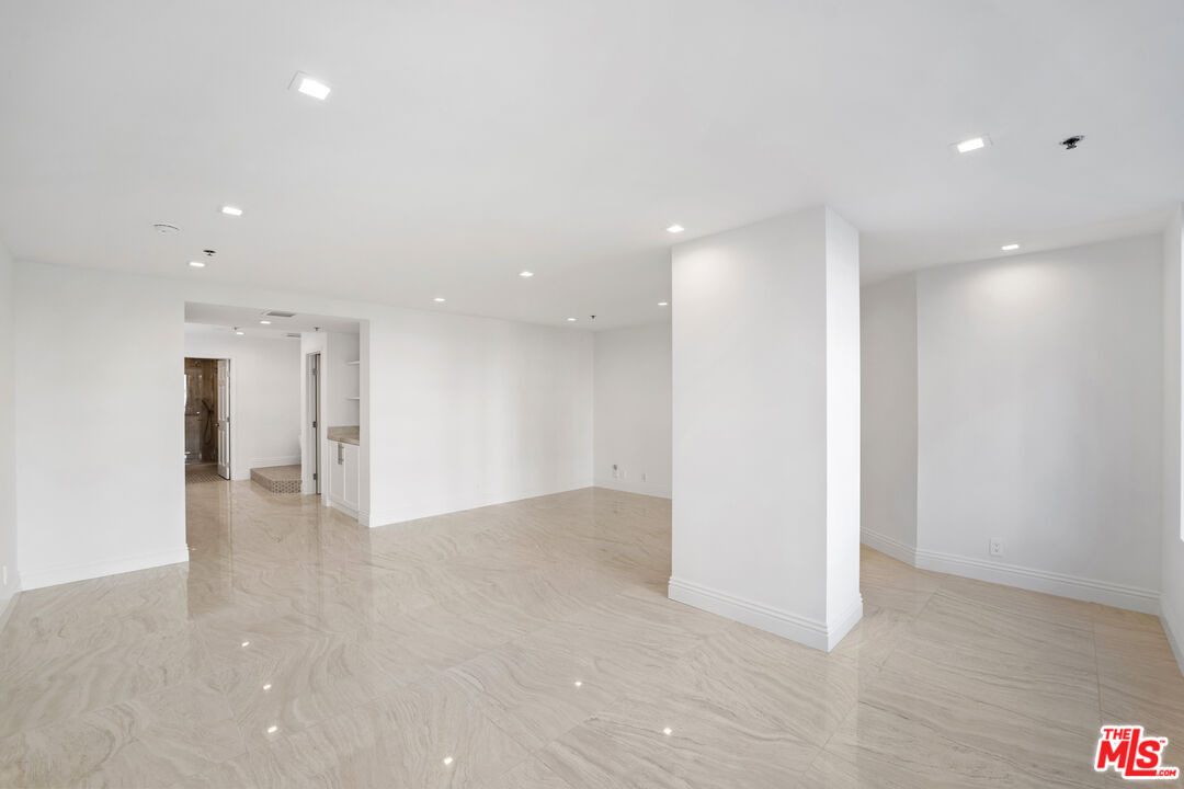 10724 Wilshire Blvd Unit: 206