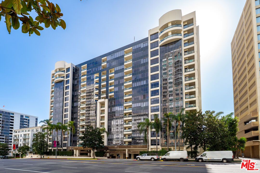 10724 Wilshire Blvd Unit: 206