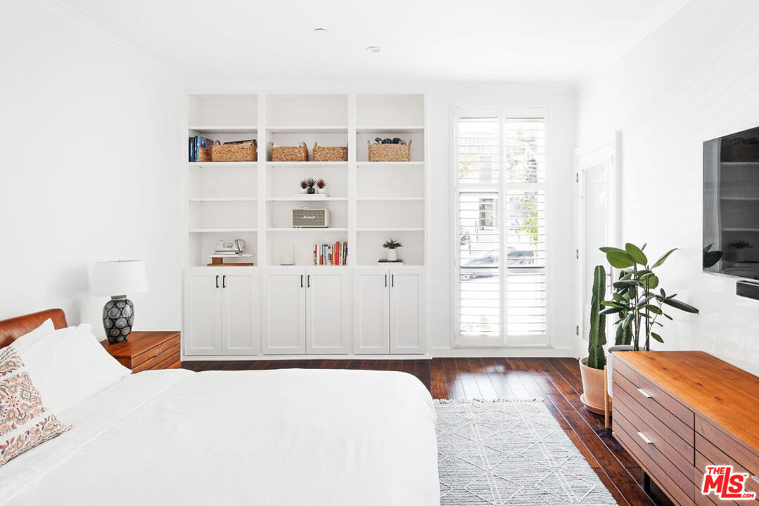 964 Hancock Ave Unit: 105