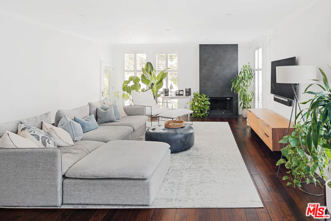 964 Hancock Ave Unit: 105